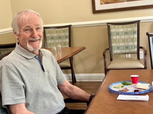 BrookdaleLiving's tweet photo. This #JewishAmericanHeritageMonth, we honor our Jewish American residents, families and associates who bring warmth, culture and meaningful tradition into our communities. Your stories inspire us. https://t.co/Ha8RyY1bBW