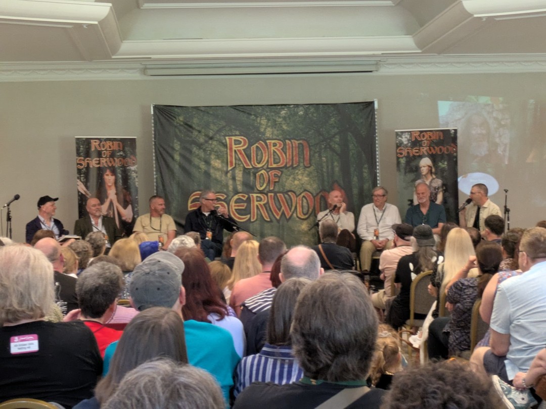 MatthewHarffy's tweet photo. What a fabulous day at the Herne's Arrow event in Chepstow. We've met amazing people and had a wonderful time talking about Robin of Sherwood. More tomorrow! https://t.co/XGN4XdUWqW