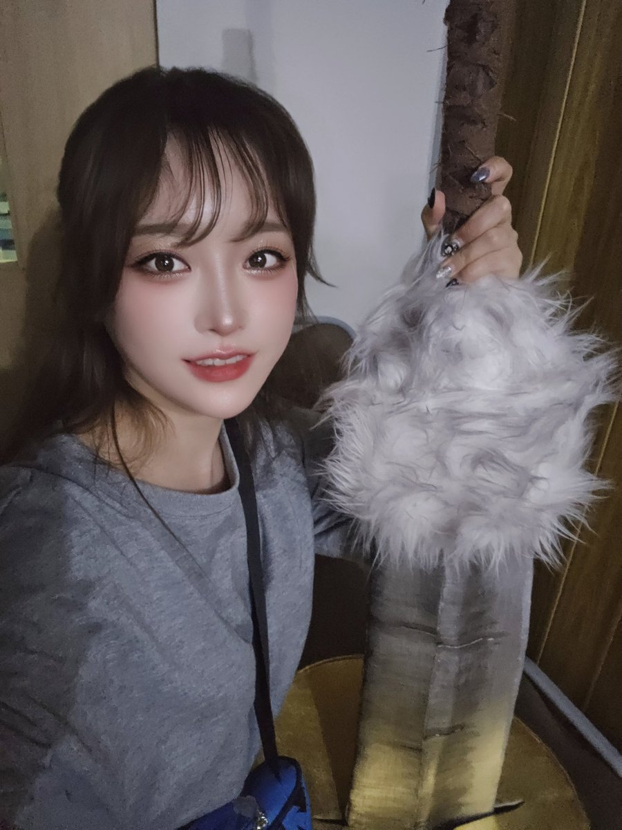 tomiaaaaa's tweet photo. 🇮🇩
Akhirnya kita bisa ketemu langsung 🥹💙
Aku akan mengadakan Meet &amp; Greet di
📍 Akihabara Cafe
(Akihabara Cafe - Multi Mall of Indonesia, Kelapa Gading)
🕐 Jam 1 siang
Jujur aku excited banget dan sudah tidak sabar ngobrol, foto-foto, dan menghabiskan waktu bersama kalian ✨ https://t.co/TaXp4ZqNW7