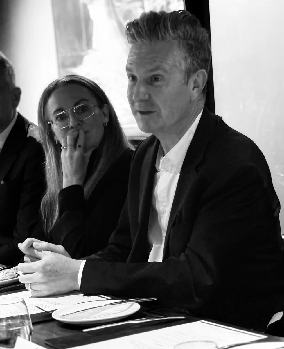 dm_1Earth's tweet photo. Australia &amp; China share a profound, long-term interest in the stability, sustainability &amp; resilience of regional food systems. 

@AusChinaBC (Tasmania) was delighted to explore the issues &amp; the solutions, with Minister for Agriculture, Fisheries &amp; Forestry @JulieCollinsMP https://t.co/DlSDnByvLt