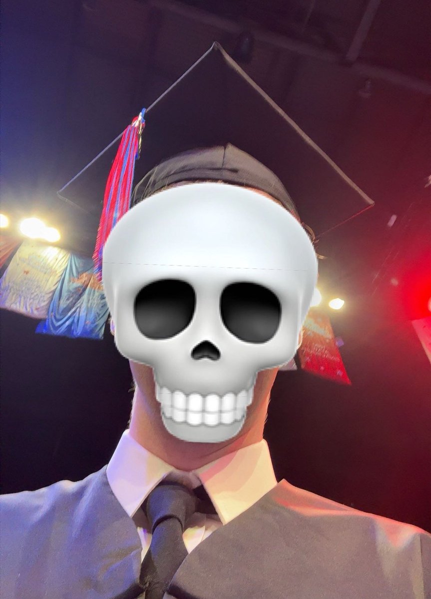 Lad👁️🗨️💀🔨📚⚔️💢 tweet media