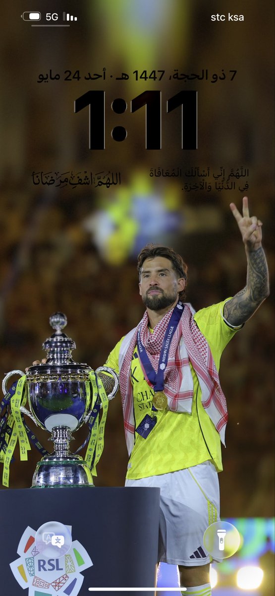 bashi776's tweet photo. @lvcp77 💙💛✌🏾 https://t.co/63SvbKePeV