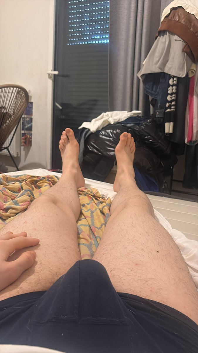 Lucasvldd's tweet photo. je suis horny y’a des soumis ce soir ?

#moneyslaves #soumis #findom https://t.co/RDSiGSGbp3