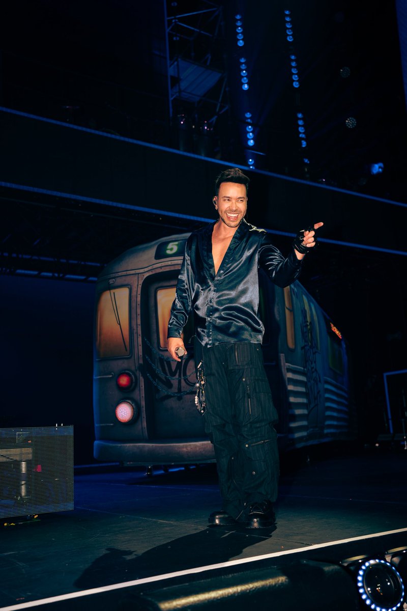 PrinceRoyce tweet picture