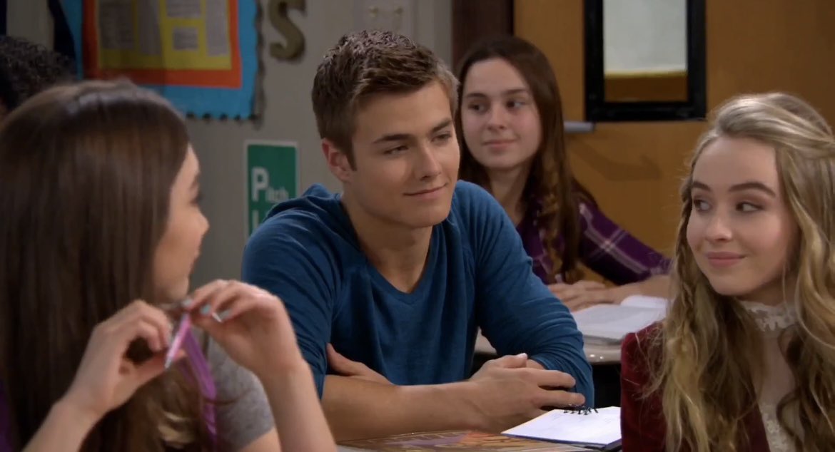 camcmrns's tweet photo. Riley wasn’t putting two and two together? these heart eyes are STRONG https://t.co/RJsgUdg1kY