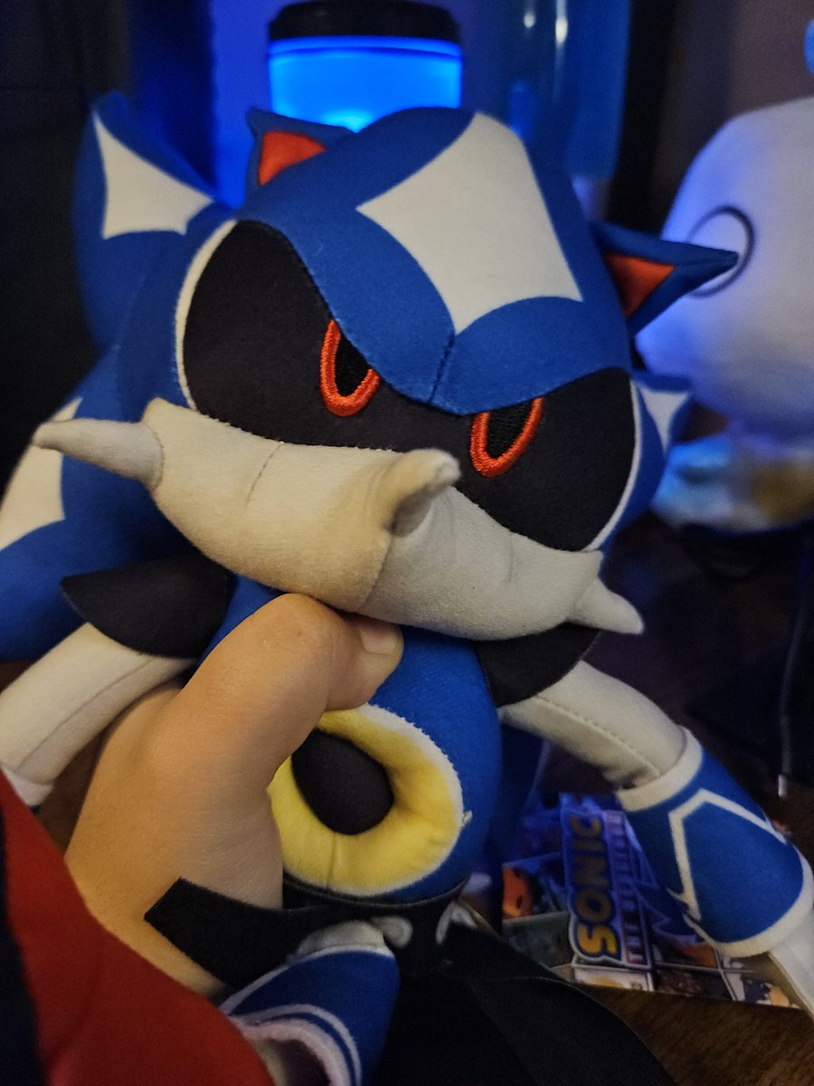 gettingfizzical's tweet photo. I FINALLY GOT MY NEO METAL PLUSH https://t.co/PBF5MwWqpg