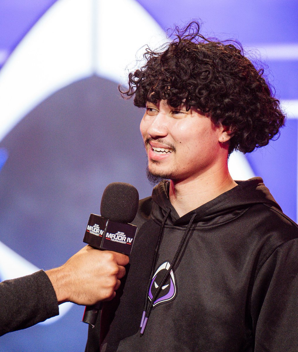 CoD Clipped tweet media