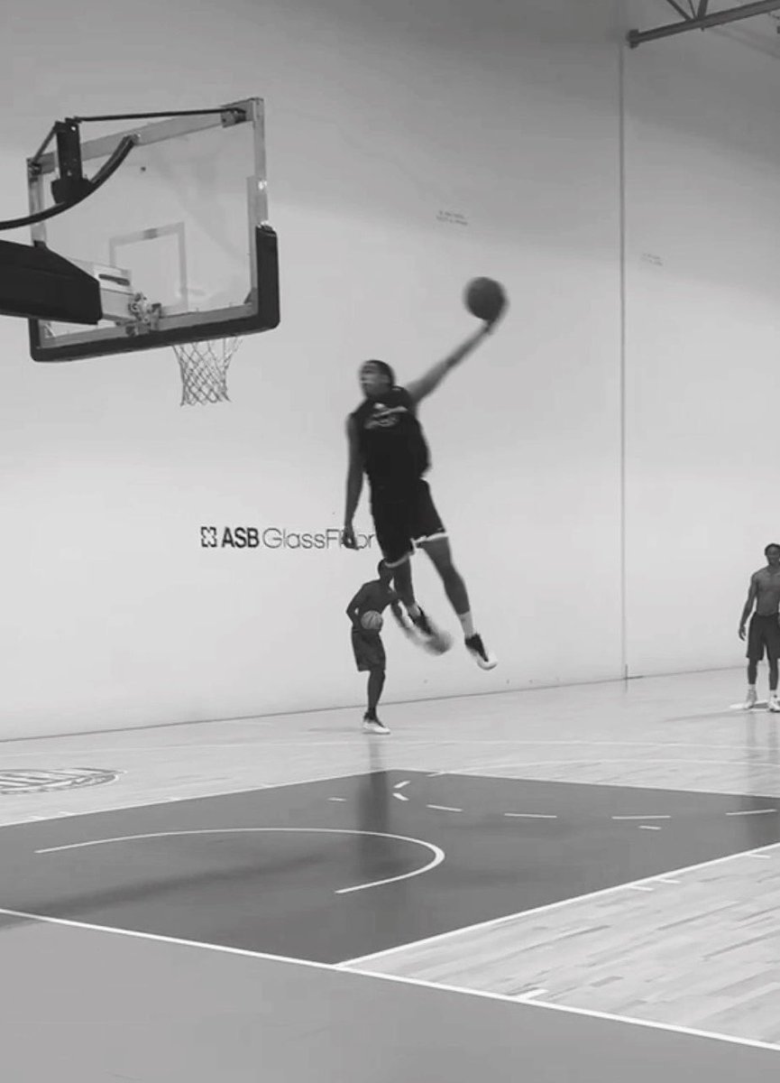 Coach Chris Brown tweet media