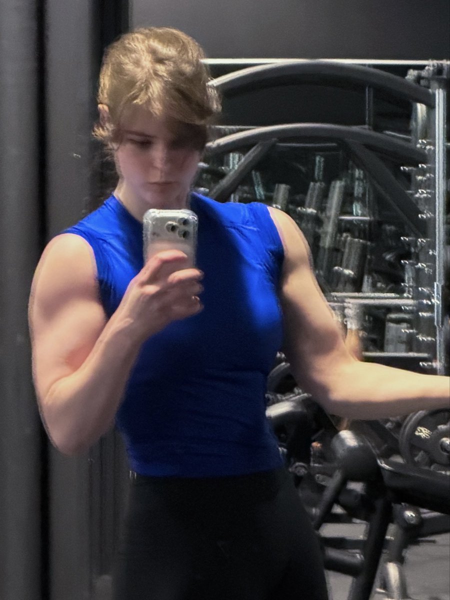 SquikoTV's tweet photo. Training for the 6v6 Revival Tournament on MAY 30th! WAHOOO 😺 https://t.co/eU4RvTCjyO