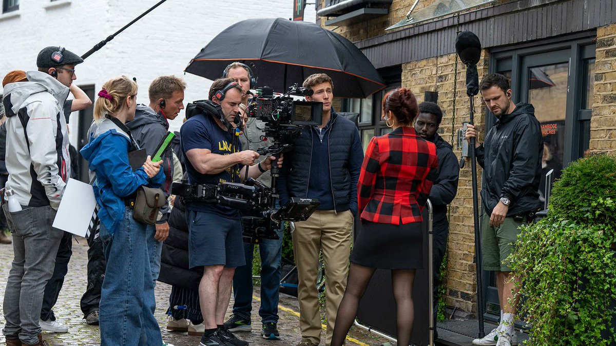 cookeworld's tweet photo. «The Girlfriend» (2025): Behind the scenes with Olivia Cooke 
source: sony cinematography https://t.co/KbSO1vgket