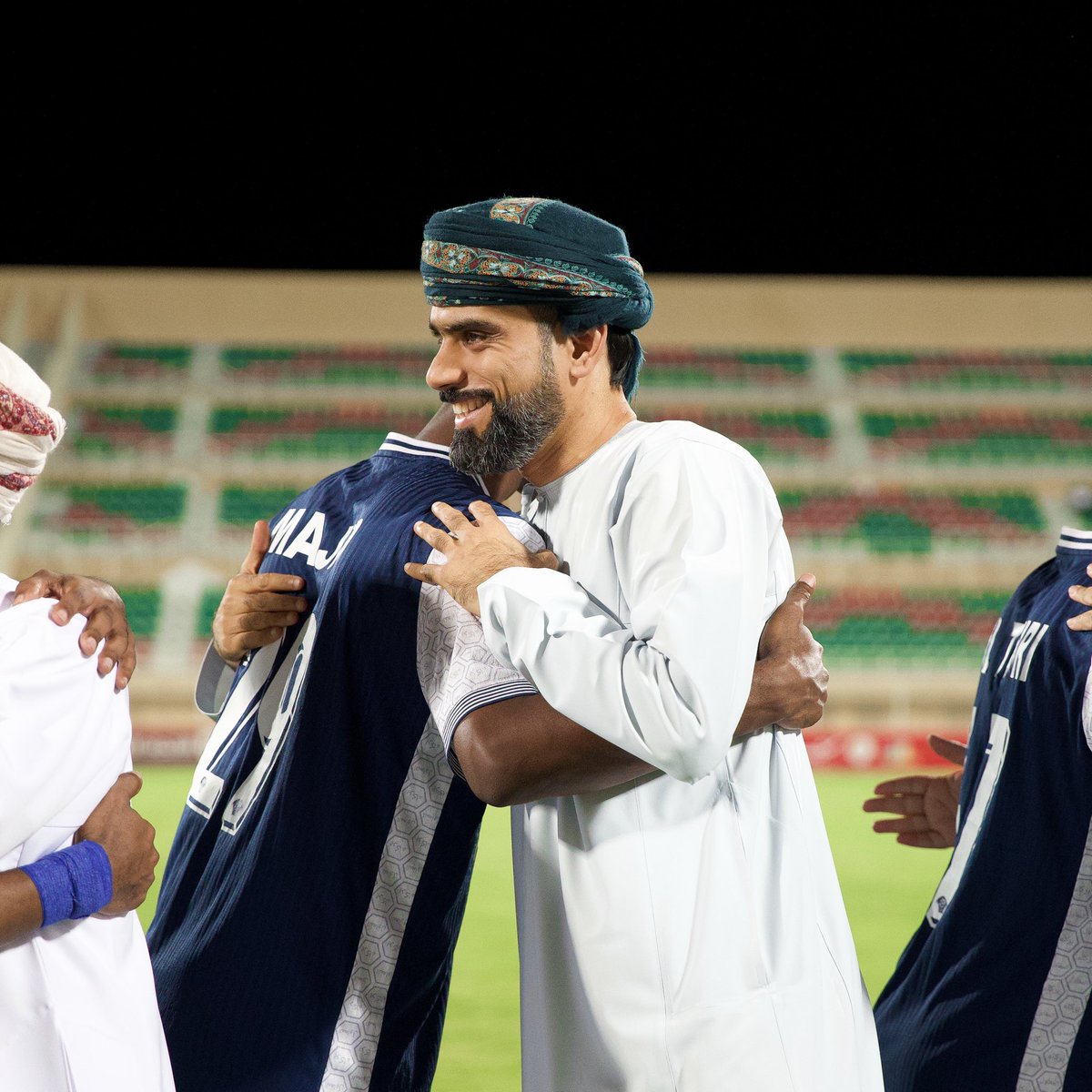 AlShababc's tweet photo. 📸 
خلف هذا المشوار ، إدارة تؤمن بالفريق 🫂💙
شُكرًا من القلب أبو رائد 🎖️
شُكرًا مجلس الإدارة 🙏

#دوري_جندال | #النهضة_الشباب
#الرائد_للعقارات https://t.co/rYWlo9cJAy