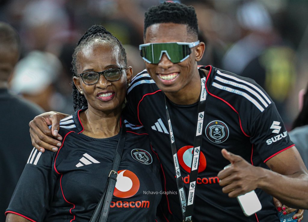 nchavoshabangu's tweet photo. No celebration is louder than a mother seeing her child win ❤️🏴‍☠️ Thalente Mbatha with his mother after becoming a league champion 🏆 https://t.co/XtLGyCkSDm