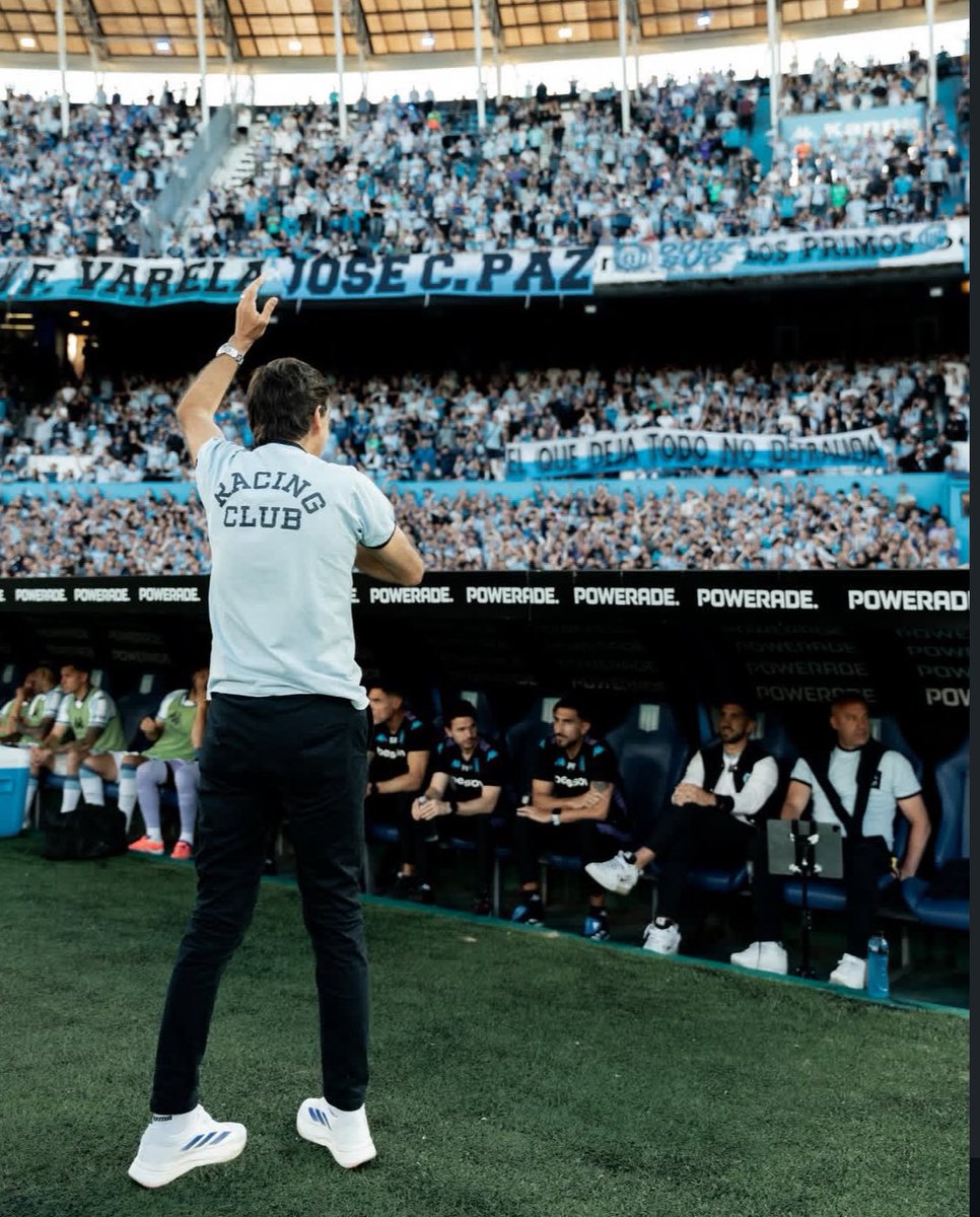 RacingDiario_'s tweet photo. Gustavo Costas es Racing.
Gracias toda la vida 🩵 https://t.co/gjaRP1FC4U