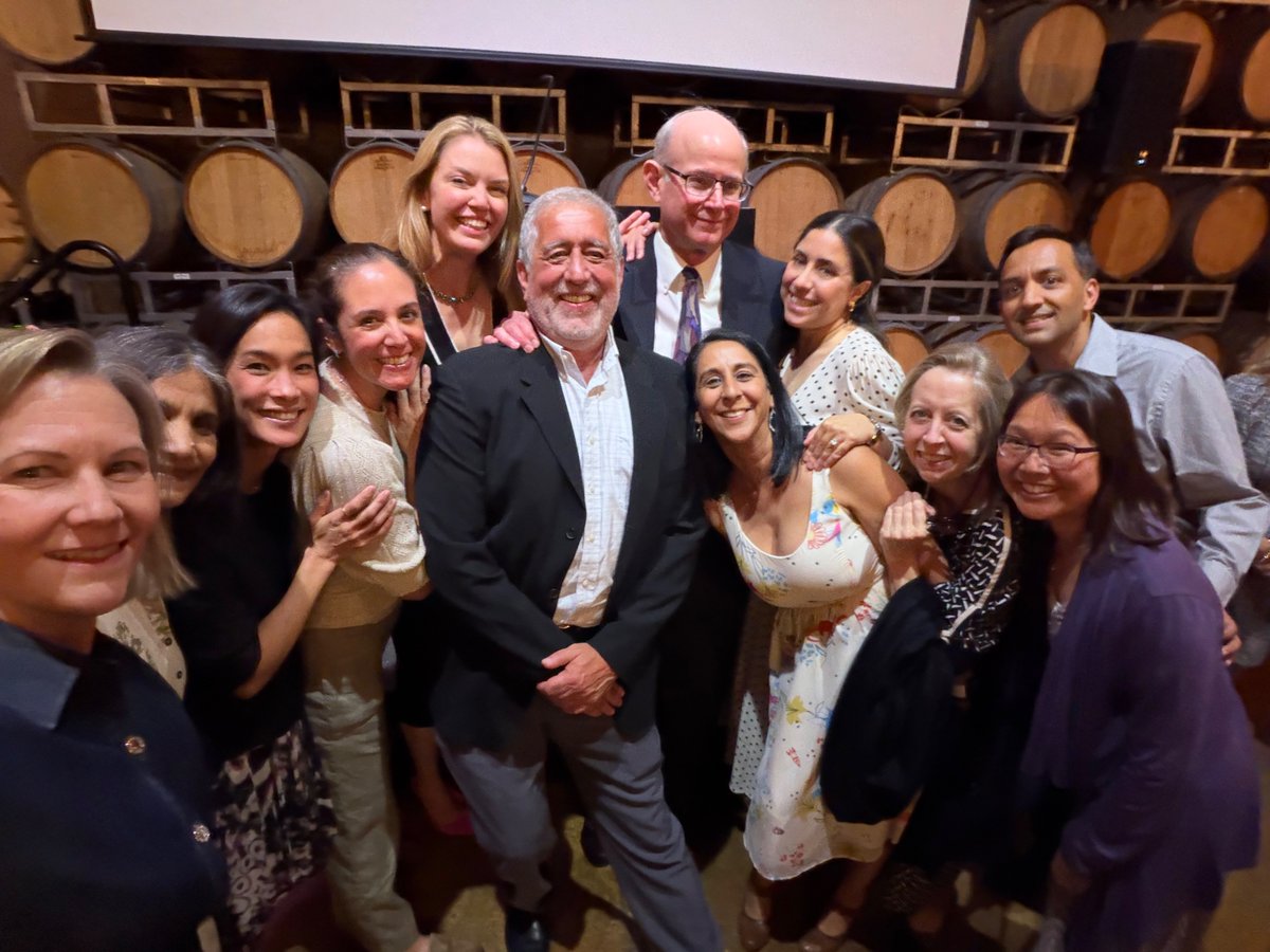 StanfordNeo's tweet photo. Had a great time celebrating at the @StanfordChild annual Medical Staff Dinner, where we honored Dr. Lou Halamek for his decades of distinguished service and members of our team were recognized for their outstanding care #teamworkmakesthedreamwork #workfamily https://t.co/MNko9ReSbZ