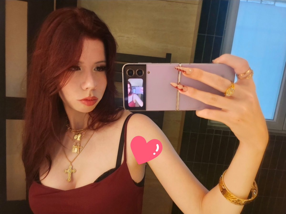 bridget 🐇 tweet media