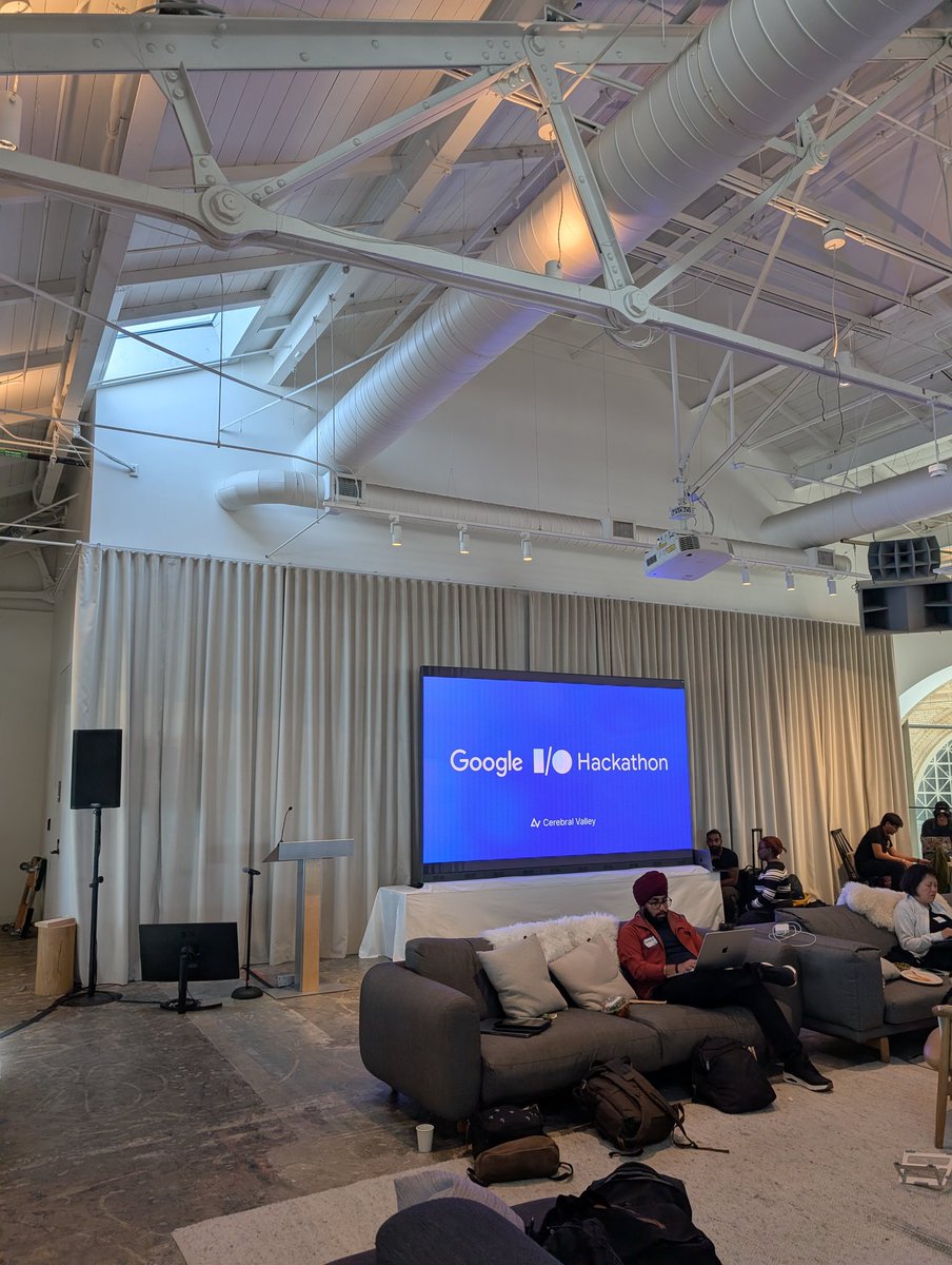 Shivay Lamba @ Google I/O tweet media