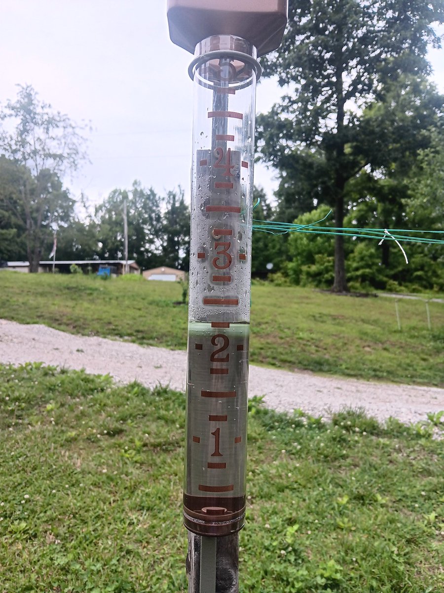 robynrenee98's tweet photo. Add this total to the 2.5" we dumped on Thursday, and we've gotten around 4.75" of rain since Wednesday. 
Frenchburg, Central Menifee Co. KY
@EKentuckyWx @Kentuckyweather @nwsjacksonky https://t.co/IURuKKJNWq
