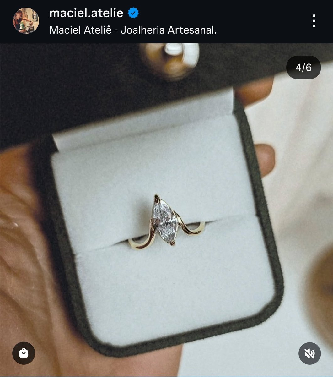 MacielAtelie's tweet photo. @bpinkitgirls Isso é uma sacanagem. Nem a gola é igual 🤡
As minhas joias eu quem tiro as fotos com meu celular nos meus próprios dedos na forma mais real possível pra  não ter erro,  quem gosta compra e quem não gosta vai tomar no https://t.co/cpv9lHbvmU
