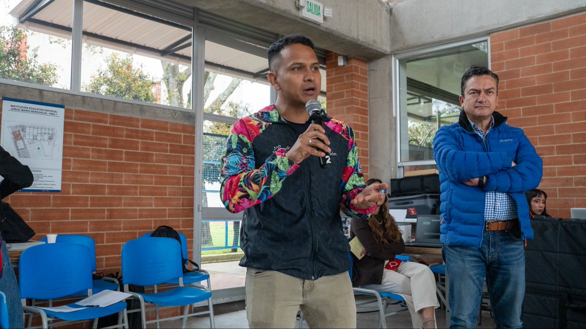 Mineducacion's tweet photo. ¡Suba ya eligió! 🗣️ En una jornada histórica de participación, la comunidad definió las áreas del conocimiento que orientarán el desarrollo de su nuevo Multicampus Universitario.

Las apuestas más votadas fueron:
🏥 Ciencias de la Salud (Gran ganadora)
📚 Humanidades
🏗️ Ingenierías y Arquitectura

Este logro no llega solo: ¡en agosto de este año arranca la oferta inicial con 13 programas académicos de universidades públicas! Juntos, con las comunidades y las entidades del distrito, seguimos consolidando espacios de formación, investigación y transformación territorial.