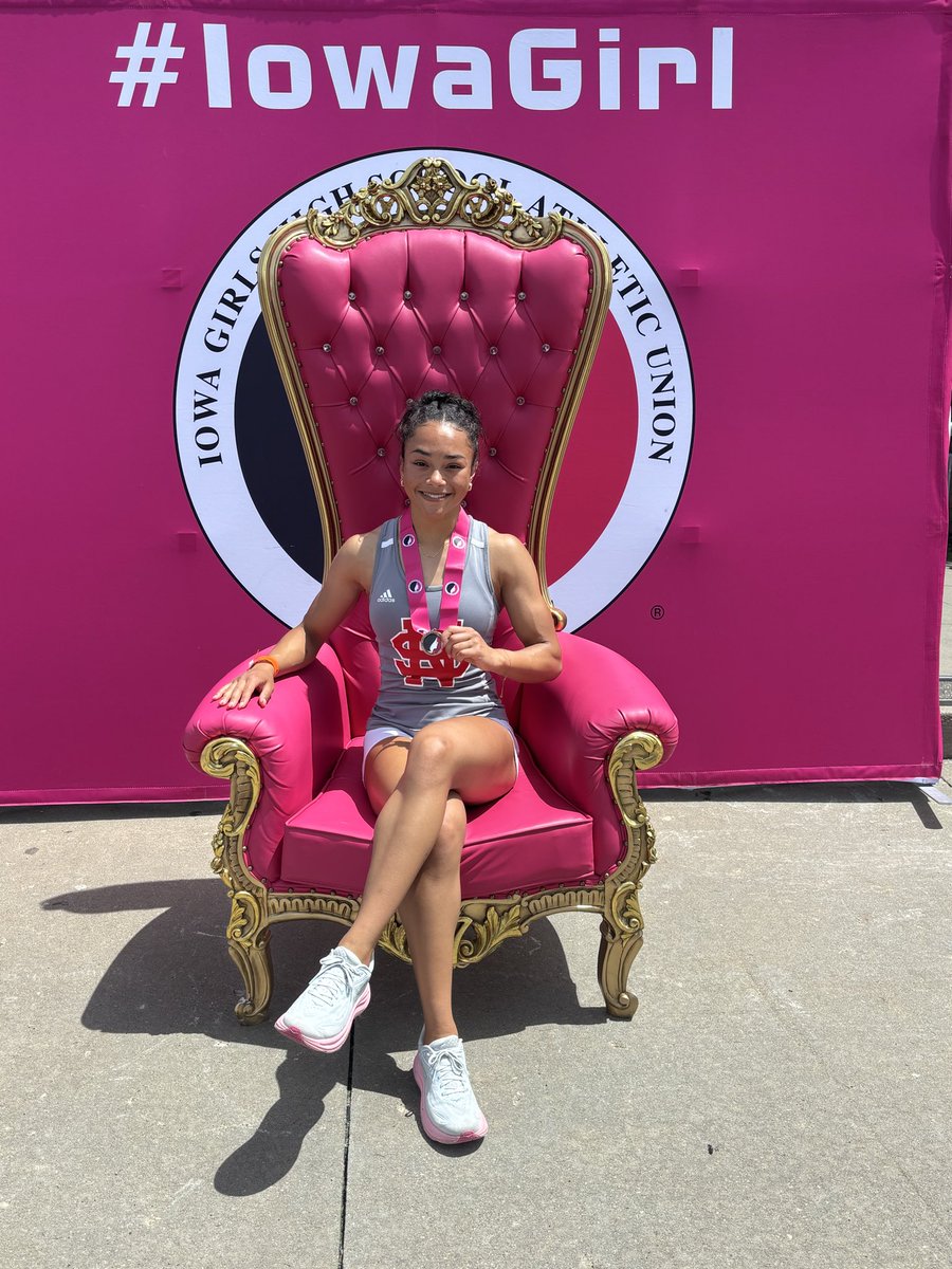 LadyNSTF tweet media