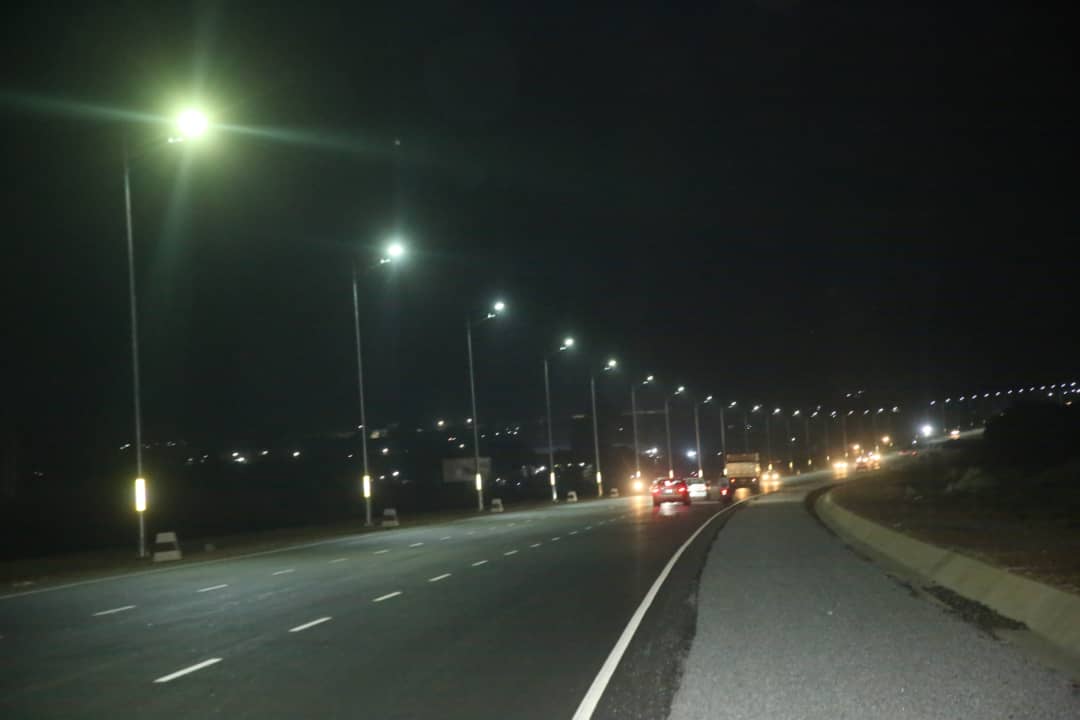 G_BloggerX's tweet photo. This is Airport Road to Kuje this night.
Na Wike.

#wike #abuja https://t.co/wA1HjHo4qB