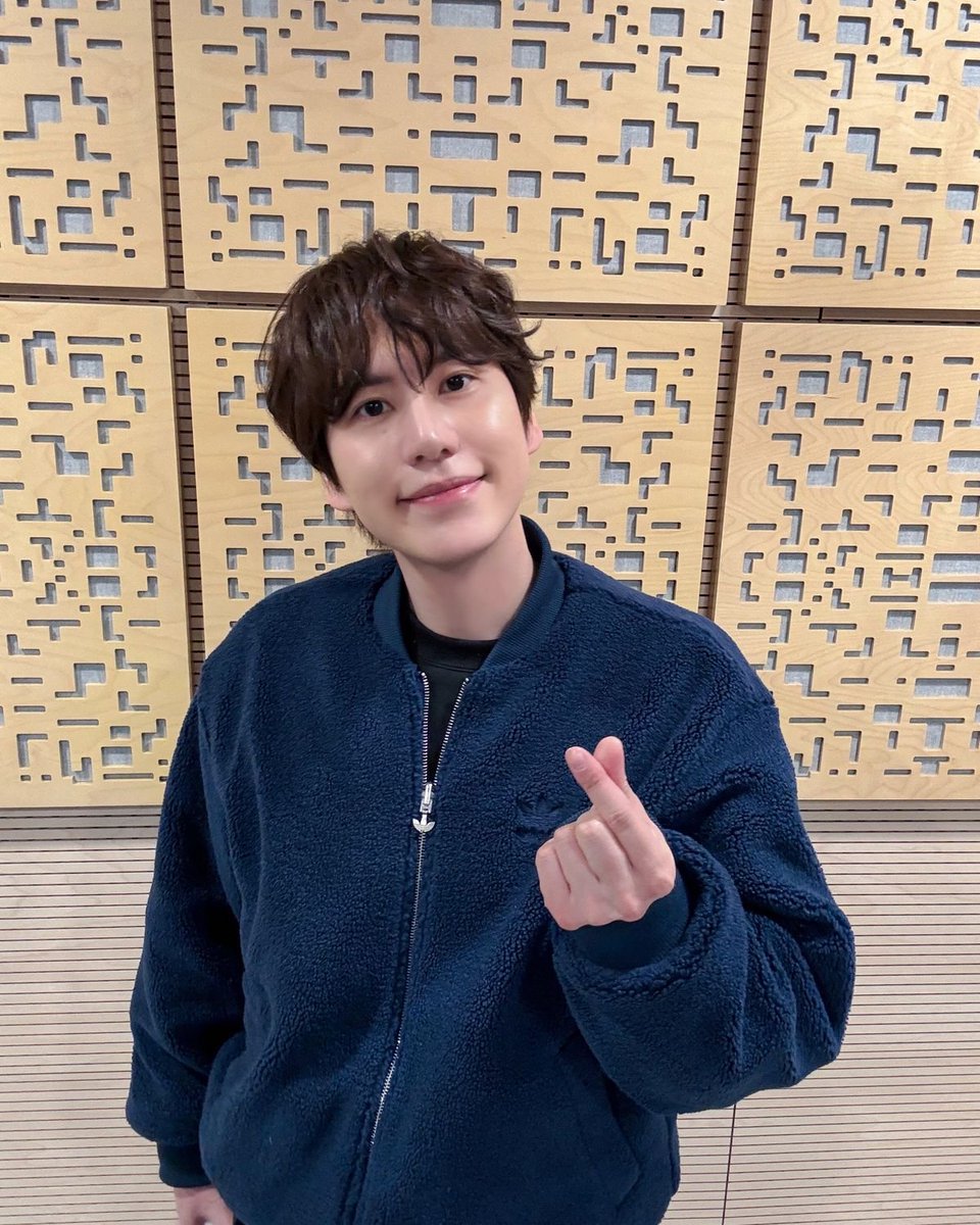 daily_kyuhyun's tweet photo. https://t.co/vGCWKBqFkw
