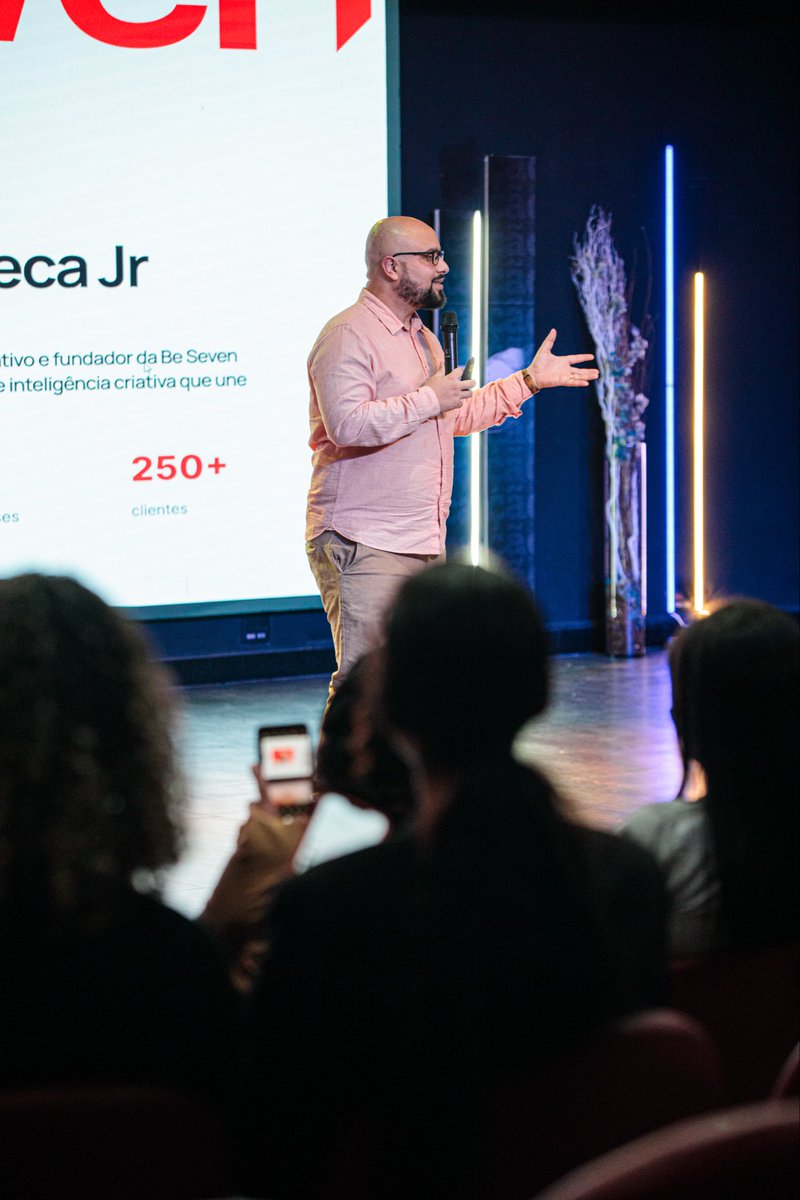 AdventistasARF's tweet photo. Criatividade, tecnologia e missão reunidas no encontro “Criados para Criar”!

Em Itaboraí, equipes de comunicação, líderes e adolescentes participaram de treinamentos sobre Canva, inteligência artificial e estratégias para fortalecer a comunicação da igreja e o evangelismo. https://t.co/TBSeDYGx18