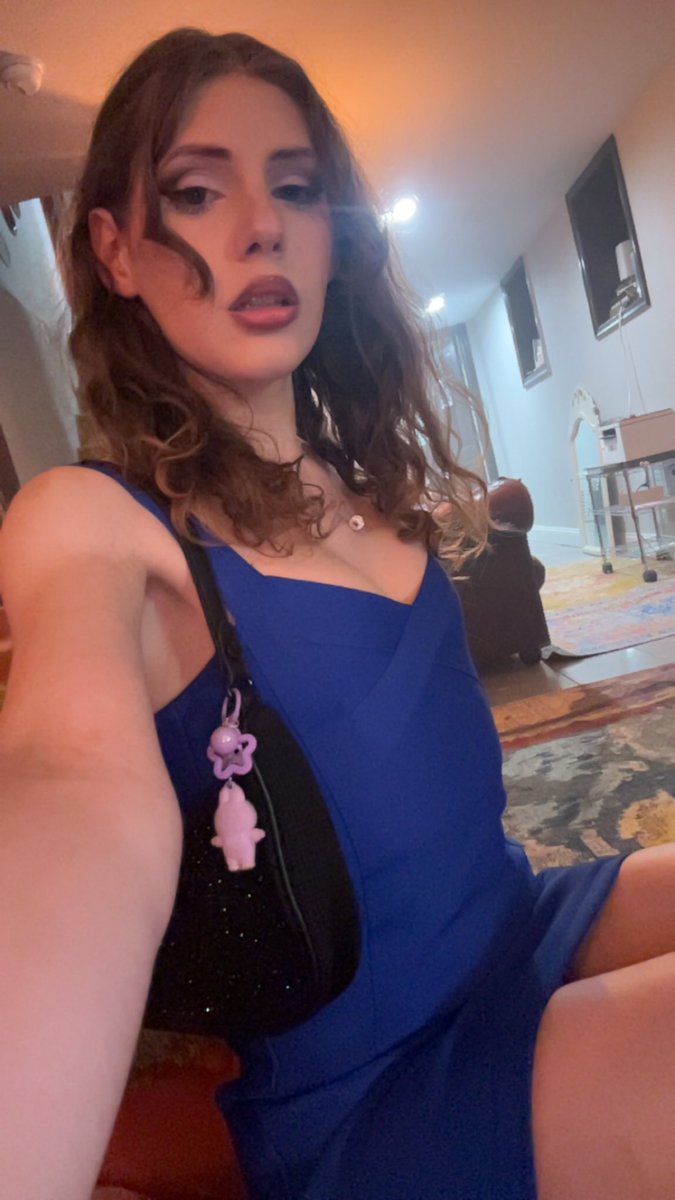 Princ3sswand's tweet photo. 🥶💙 https://t.co/K9GDMxZ7Ai