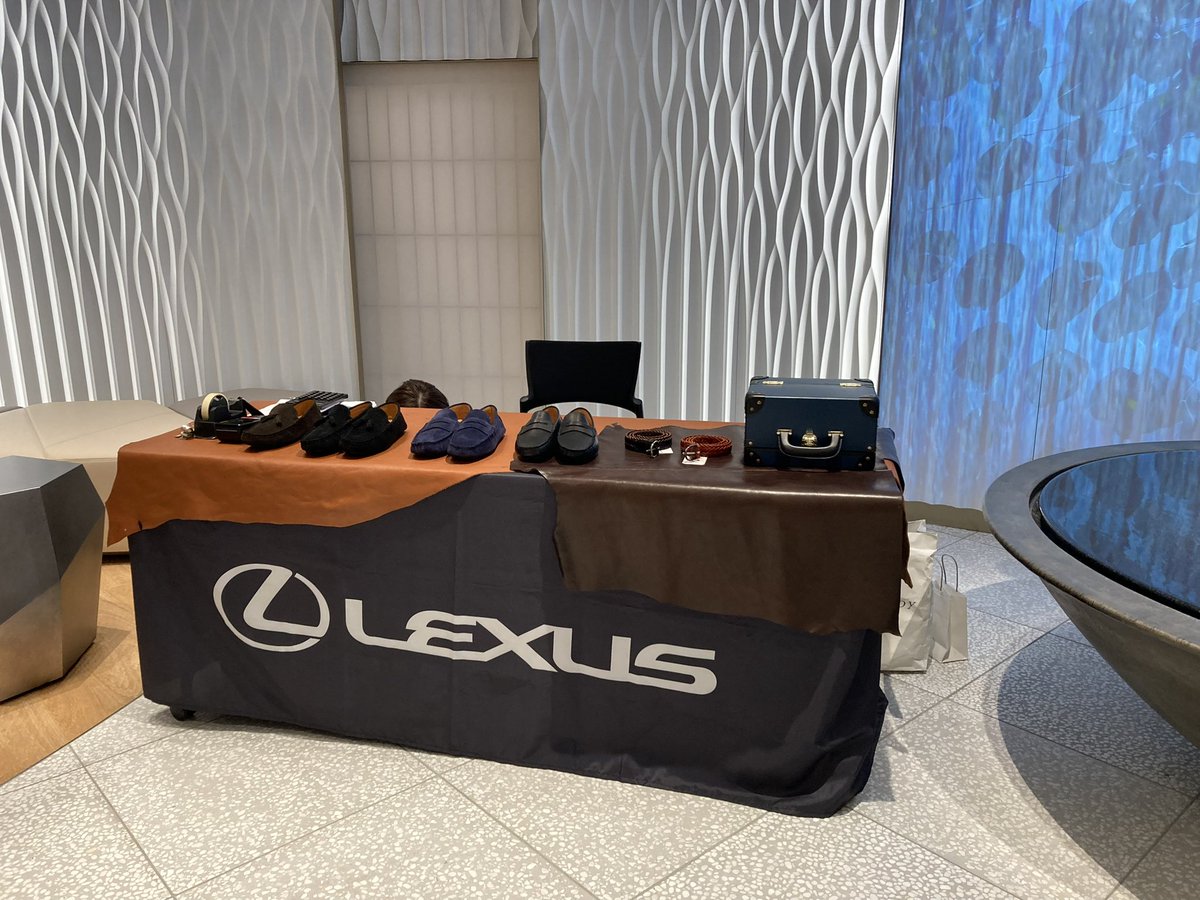 SANYOYAMACHO_PR's tweet photo. 本日18:00まで、LEXUS山王にて開催中。

LEXUS COLLECTIONの新作を“見て・触れて・試せる”特別な機会です。

一部商品はその場でご購入いただけます。
ぜひお立ち寄りください。

#LEXUS #LEXUSCOLLECTION #レクサス山王 #三陽山長 https://t.co/iPW7oTnxHX
