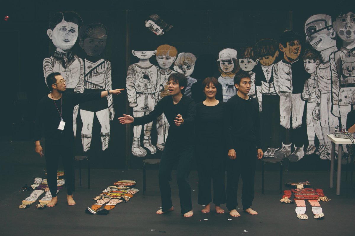 muhosha_gomi's tweet photo. 《プレイバックシアターとは》
観客の語る出来事を俳優が即興で演じ返す演劇です。語る人、見る人、演じる人がひとつの場を共有しながら、物語を立ち上げていきます。

《ゆめみるきかい》
香港演劇祭STBD招聘、HIROSHIMA演劇祭参加、など、さまざまな場所・人・テーマで上演を行ってきました。 https://t.co/rduPnHQP3U
