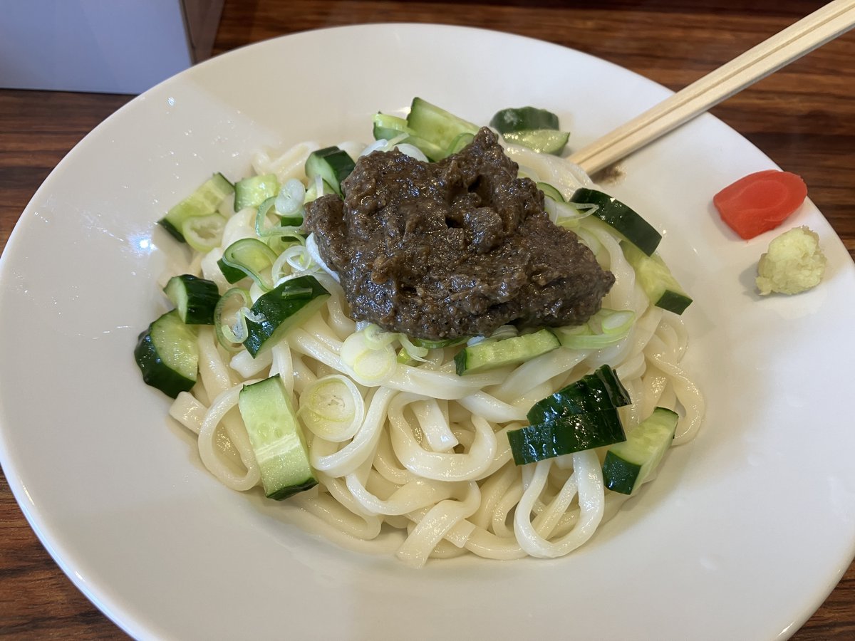CAN25043358's tweet photo. 岩手に来たら、３大麺を食べると思うけど
私は、じゃじ麺は、絶対　chokuchoku派　https://t.co/qkx7HzJ5r9
＃雫石　＃岩手　＃じゃじゃ麺 https://t.co/NMamkdzwhz