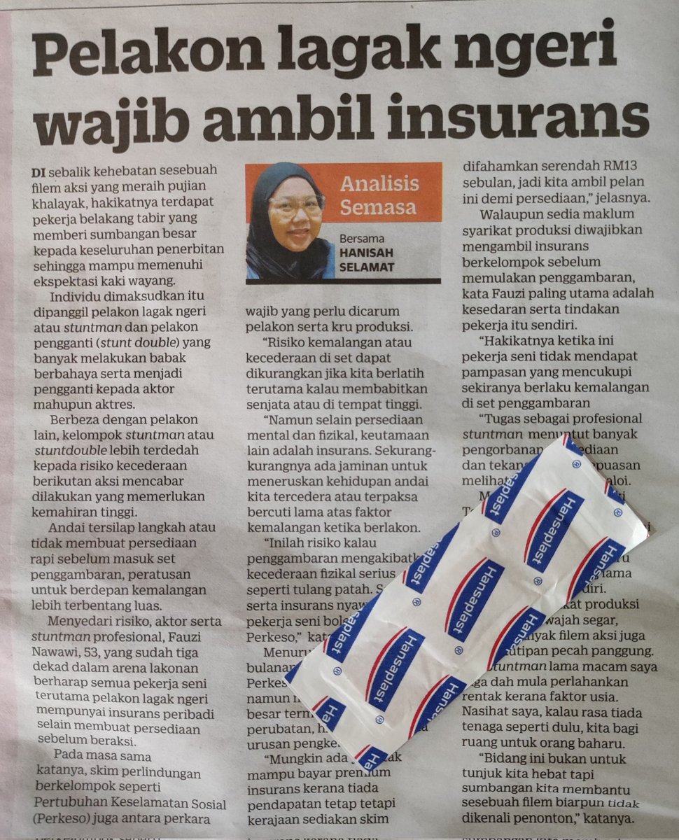 hanafiEzu's tweet photo. Sebenarnya Aku dah agak...takkan 13 Tahun takde Letrik? Melainkan dia baru pindah... memang betul Pon baru Buat rumah baru Buat permohonan akhir tahun Lps tapi nasib lah Kalau takde guna org tengah memang lambat...apa2 Pon dah setel...dengan YB Jerantut sekali kena kecam hehehe https://t.co/6ss0CGfWt3