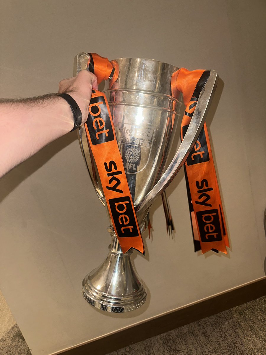 HullCity's tweet photo. Ooooooh yeah https://t.co/Kflt0qMLUR