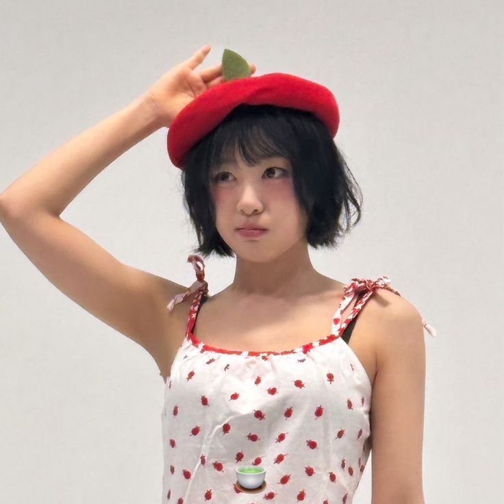 innieyves's tweet photo. Happy 29th Birthday to our Apple 🍎🍎 #HappyYvesDay https://t.co/dtppG3ox91