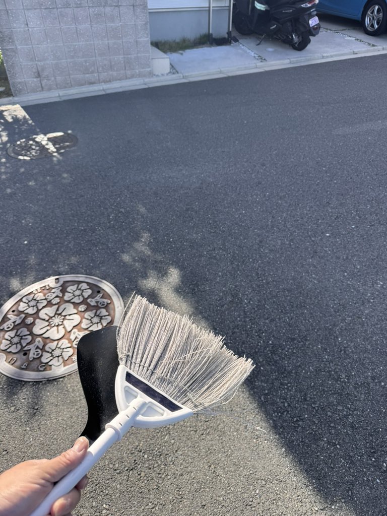 kosu_usa's tweet photo. 家の前掃除完了 https://t.co/RFxxUMOFhq