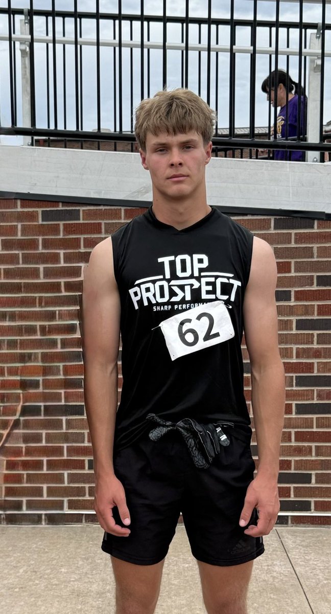 cargile_wade's tweet photo. PLAYMAKER ALERT 🚨🚨🚨
REED SILVER, 6'1, 175, QB/ATH/LB/DB, Osage City, '27,
he is a multi-positional playmaker coming off a strong junior year as a hybrid RB-WR who made the switch to QB mid-way when the starter was injured; on defense started as a sophomore at safety & was switched to LB last year; has the quickness & athleticism to be a rising star in as many as six positions; active on the camp circuit already he just wrapped up the @sharp_spelite Prospect Camp earlier today. This guy is ready to bust out this fall. Keep grindin' man 👊 @reed_silver1