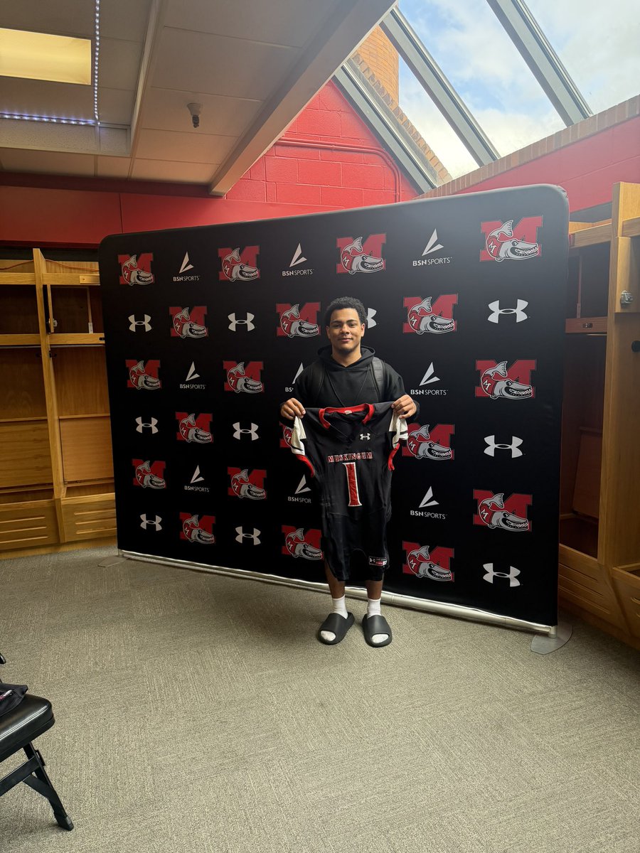 NWiilliiams's tweet photo. Massive thank to @CoachMNardo and the entire Muskingum Coaching Staff for having me out on campus to attend Junior Day and their prospect camp. They have stunning facilities and a family like community! Again thank you @MuskingumFB for having me  Go Muskies!! https://t.co/ByRqH4Pl3o