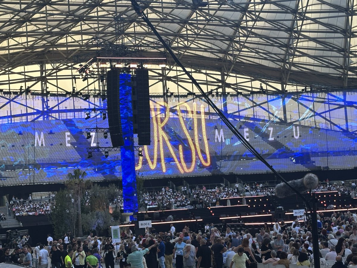 GPrintant's tweet photo. Un plaisir de retrouver le Vélodrome. De bons souvenirs https://t.co/YPLVn3e5hS