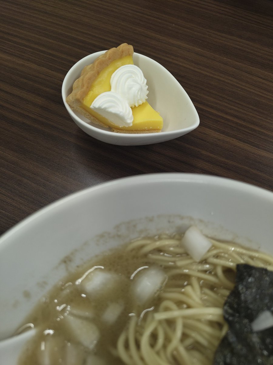 ART1000PLZ's tweet photo. レモンタルトむちゃうマンでした！
塩鯖チキンもむちゃうマンでした！🍜 https://t.co/s6BizsogGD