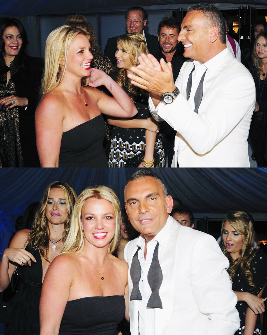 absolutebritney's tweet photo. On this day in 2008, Britney attended Christian Audigier’s 50th birthday bash✨ Also iconic Neyde was born that day!😂

#britneyspears #britney #britneyarmy #britneynerds https://t.co/HIvG1wLqNV https://t.co/LXzAQbxJDz