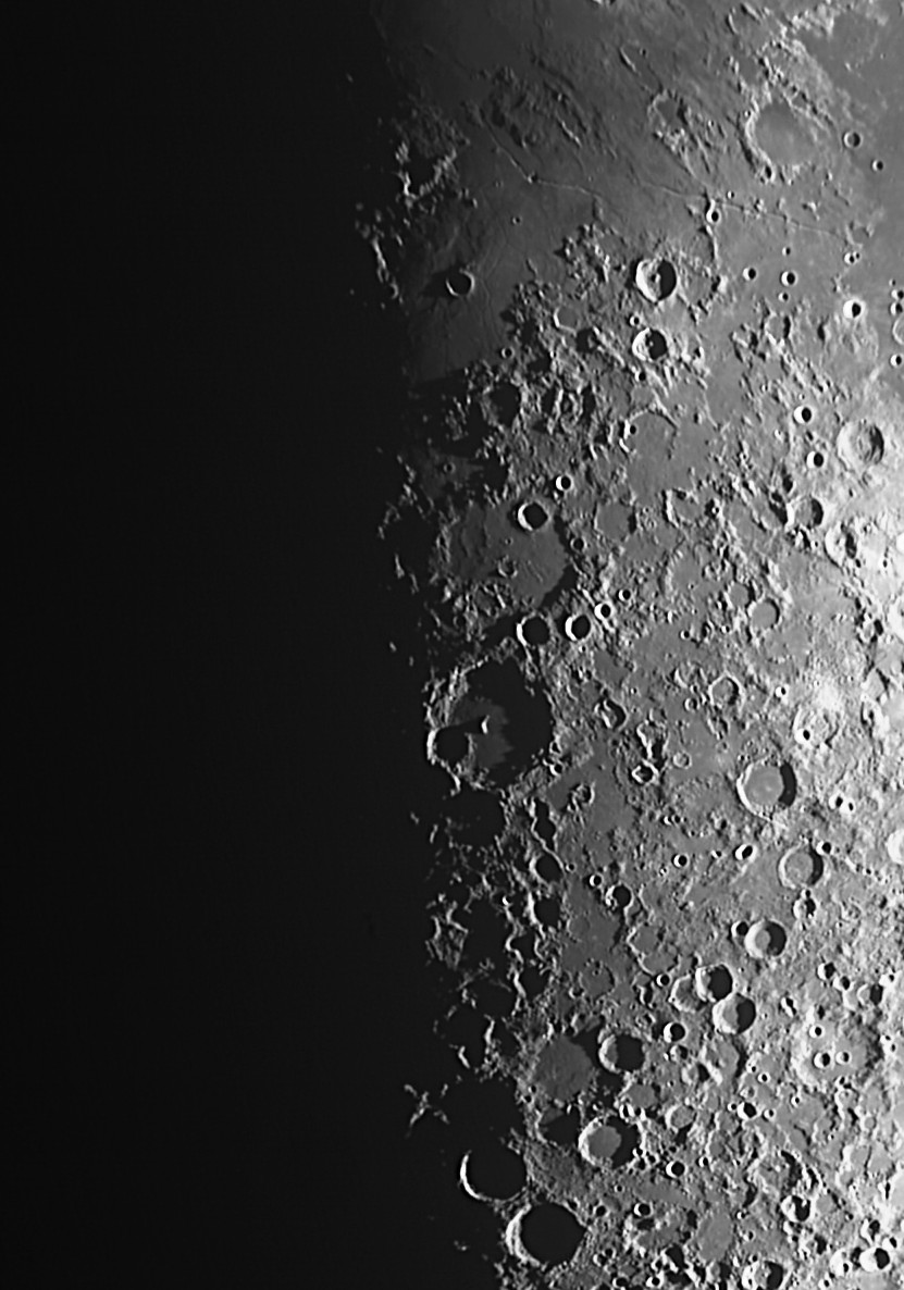 Spicey_Spiney's tweet photo. The #LunarX is now visible in addition to the #LunarV! This image was taken at 23:09 BST 23rd May 2026, Oxfordshire UK https://t.co/cBiAte33Ai