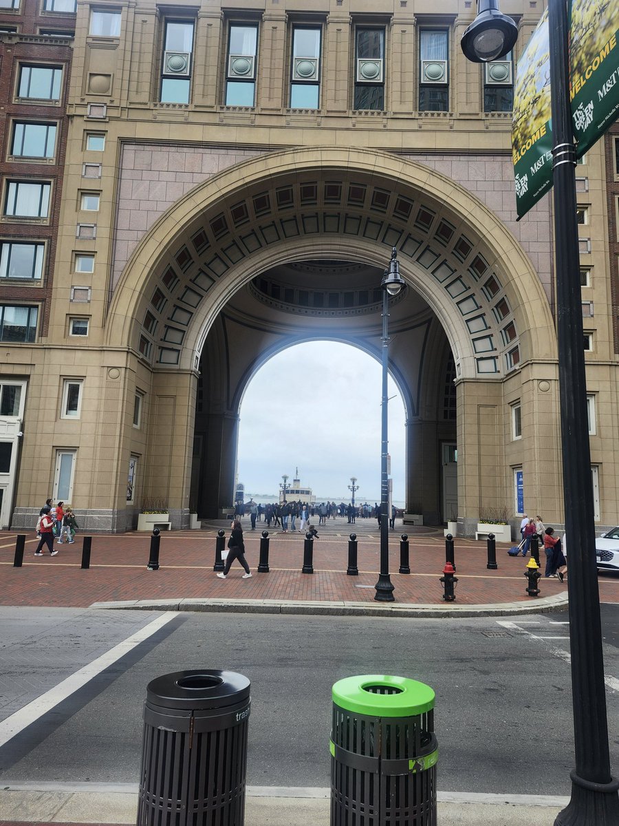 BluekinBall's tweet photo. BOSTON! https://t.co/ZCTHdNnTmi