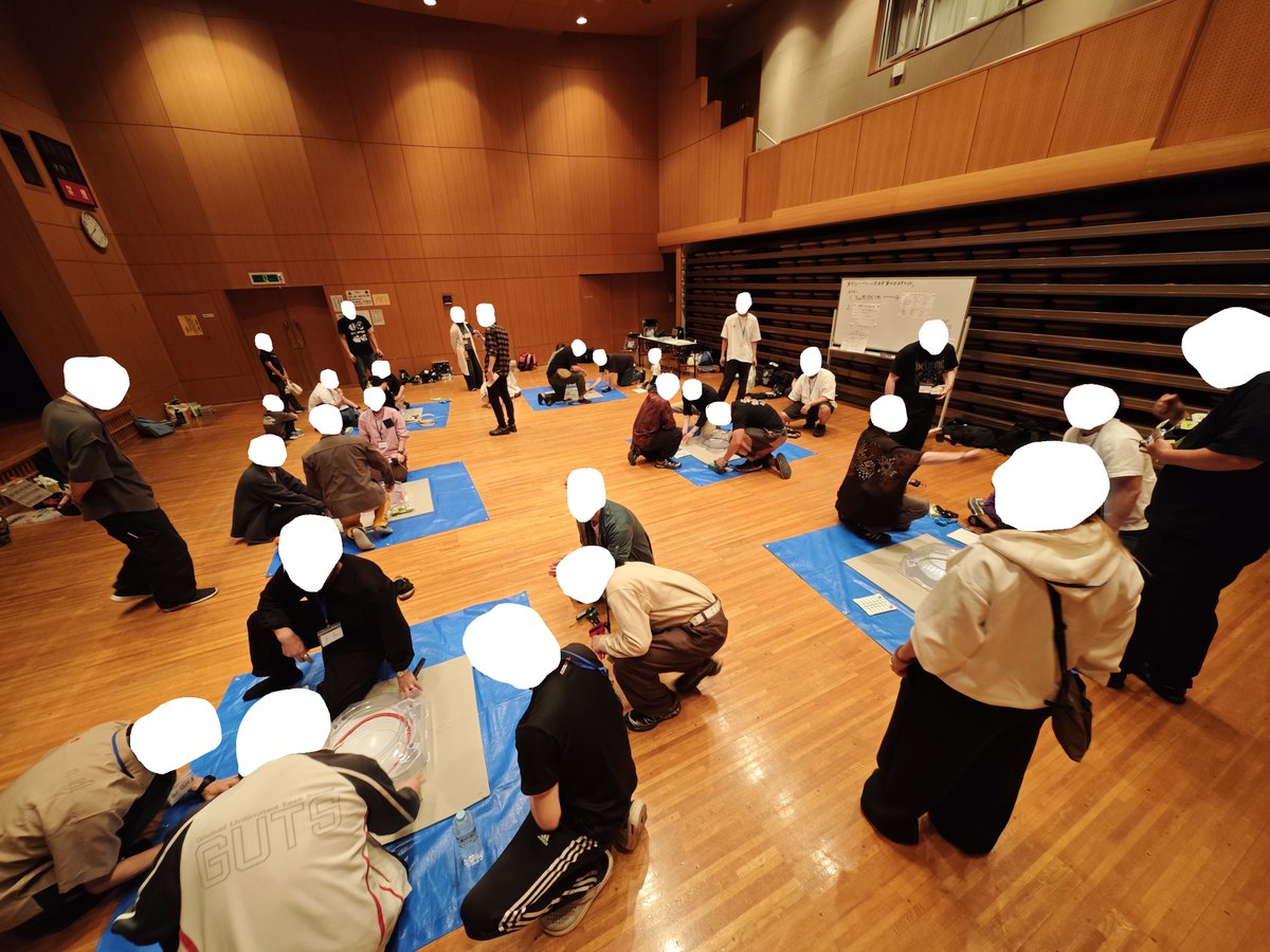 inaba_6kaku's tweet photo. 昨日は東村山ベイブレード交流会 
「第14回あそびば」でした。

急遽変更になったサブイベントですが、電動スタジアム効果も相まって爆散祭りで大いに盛り上がりましたね！

参加者の皆様、当日の進行等手伝ってくれた皆様、
ありがとうございました！

次回は6/13(土)
またあそぼうぜ！ https://t.co/VDpwPngzWs