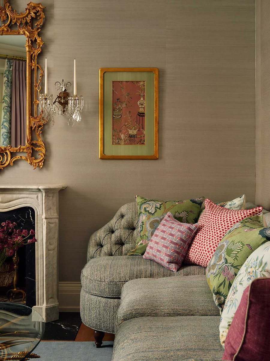 MaisonetDemeure's tweet photo. Le charme des maisons victoriennes, mais version 2026. Cette maison de Toronto revisitée par la designer @katestuartinteriors prouve qu’on peut moderniser une demeure patrimoniale sans lui enlever son âme.  https://t.co/mfMWQae6rl

 @patrickbiller
 @tomdesigncollective https://t.co/lFsuSF1Rev