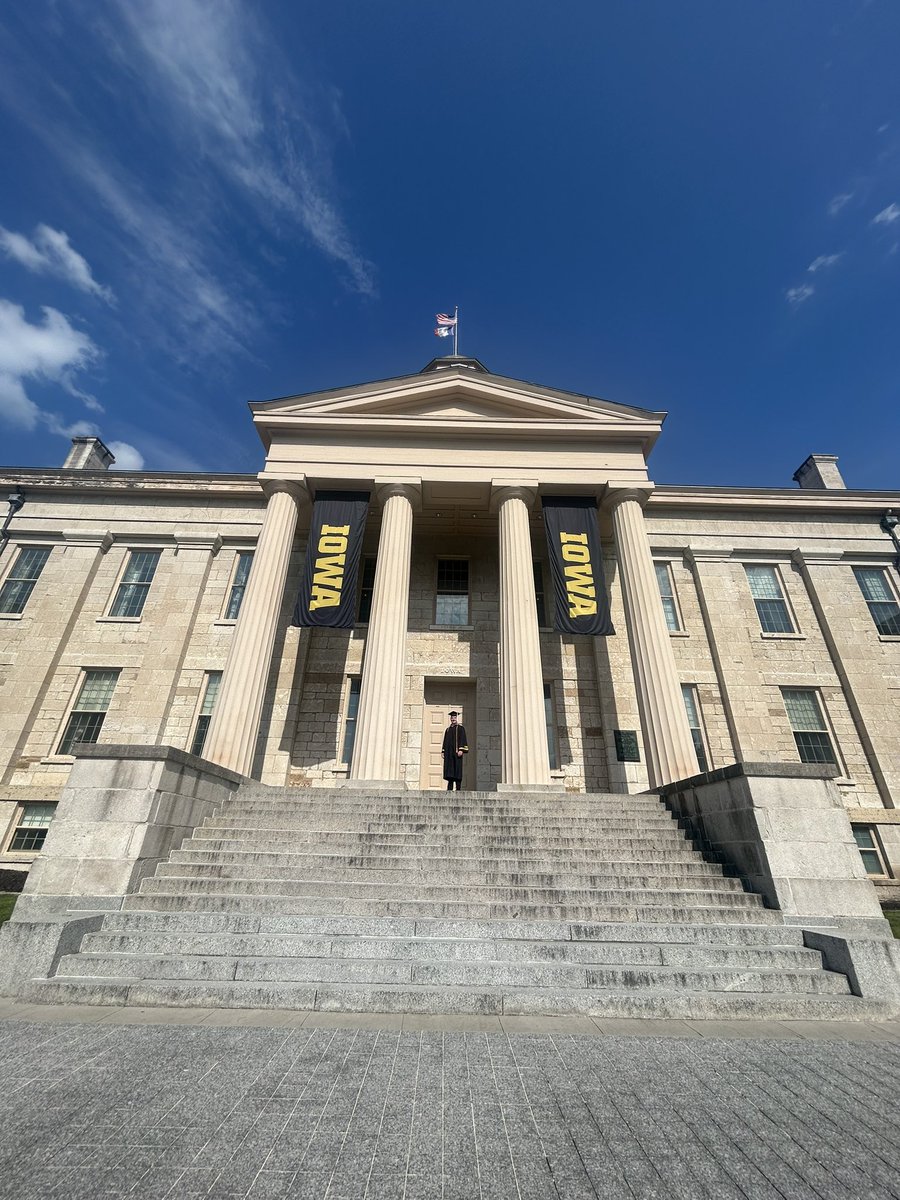 klsahrenssmith's tweet photo. Congrats to Cody on his graduation from the University of Iowa!  It was the perfect fit to make the most of his college experience.  Thanks to all who celebrated with us! https://t.co/hIyPYamfKR