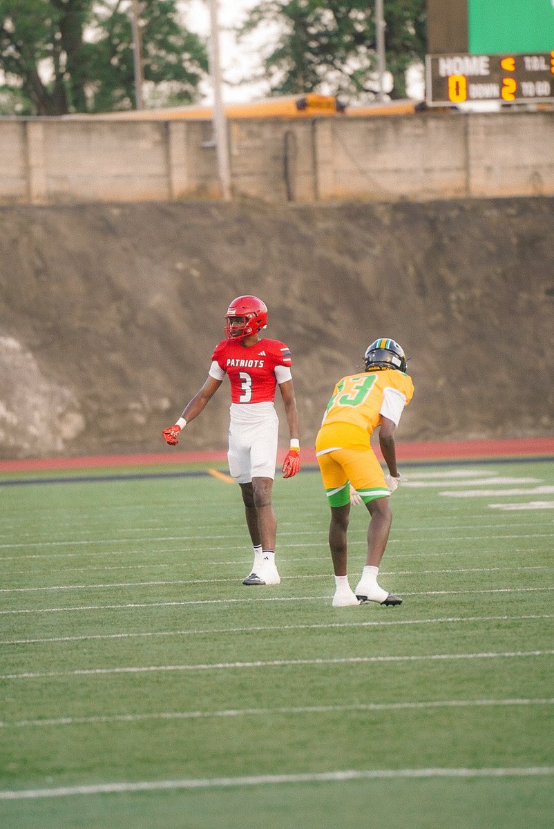 kinglev2030's tweet photo. Played In My First Varsity Scrimmage #2030 #db #Wr https://t.co/NMcnTlde9S
