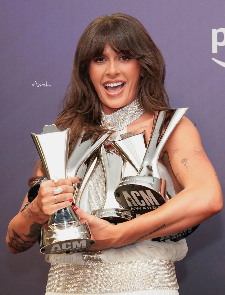 Ella tweet media