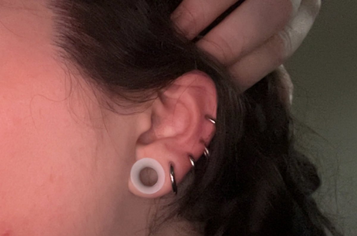 ghostgorl6's tweet photo. I got bored and pierced my 4th holes, everyone say good job Danielle https://t.co/khGmXe4UEX