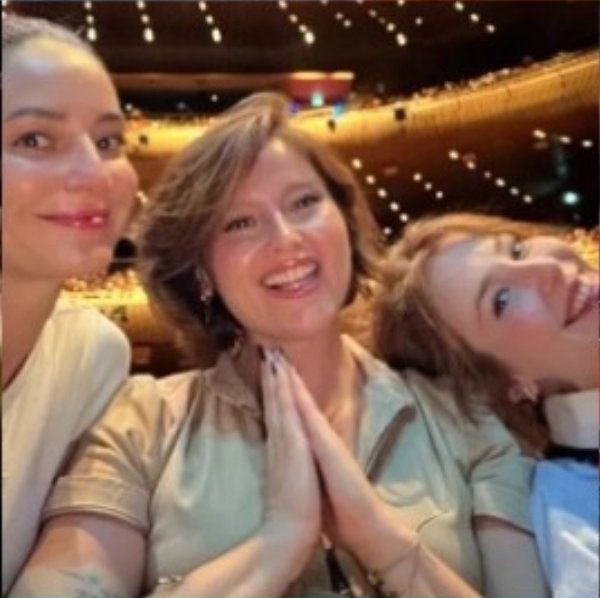 ush_i_'s tweet photo. #ElçinSangu👑
#ElçinSanguTheBest
#ElçinSanguForever
#ÇopAdam
#Berin, #Meryem,#Peri
♥️♥️♥️ https://t.co/IuWd4onBy9