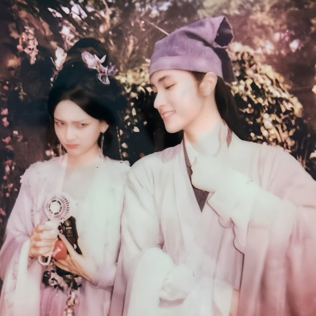earendel_cdrama's tweet photo. Okay this is cute...!
And it's funny to think that I actually watched more dramas he's in than zuer's drama since he's everywhere as the 3rd or 4th lead 😁
If I'm not mistaken, I've watched 8 dramas of him already 😂
Then... Next project together pls...? 😍

#SongZuer #GaoHan https://t.co/eCjXiSVIc9